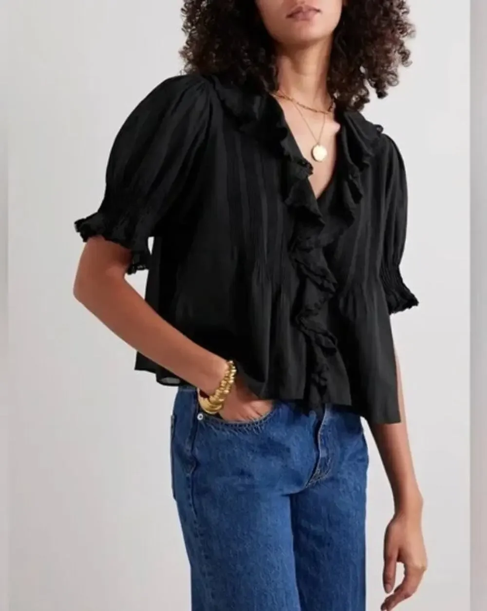 Doen Henri Black Ruffle Short Sleeve Blouse